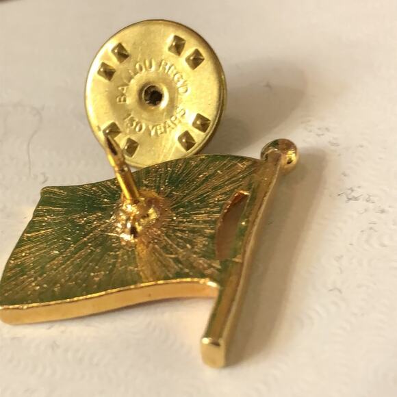 Vintage Three US Flags pins! - Picture 6 of 6